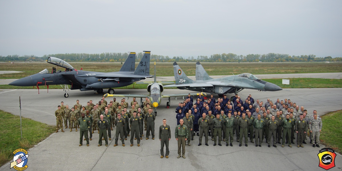 ABD\'nin F-15 uçakları, tatbikat için Bulgaristan\'a geldi