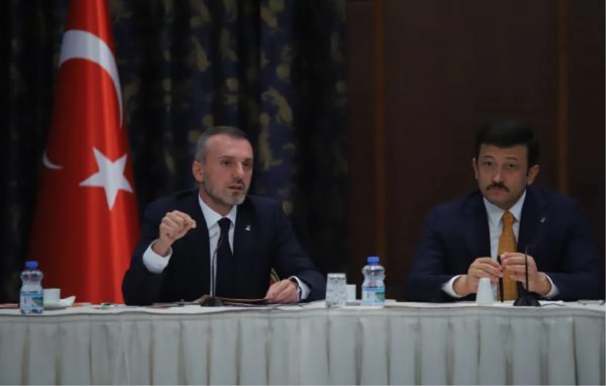 AK Parti\'li Kandemir: CHP her dönem vesayetin dilini kullanır
