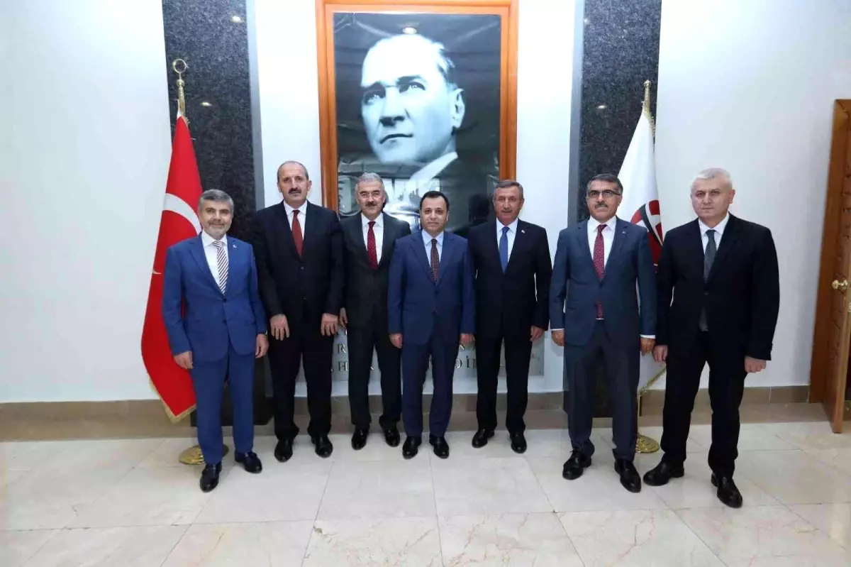 Anayasa Mahkemesi Başkanı Arslan, Vali Ayyıldız ve Başsavcı İrcal\'ı ziyaret etti