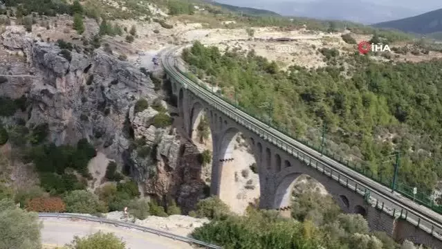 Asırlık Varda Köprüsü ne yoğun ilgi