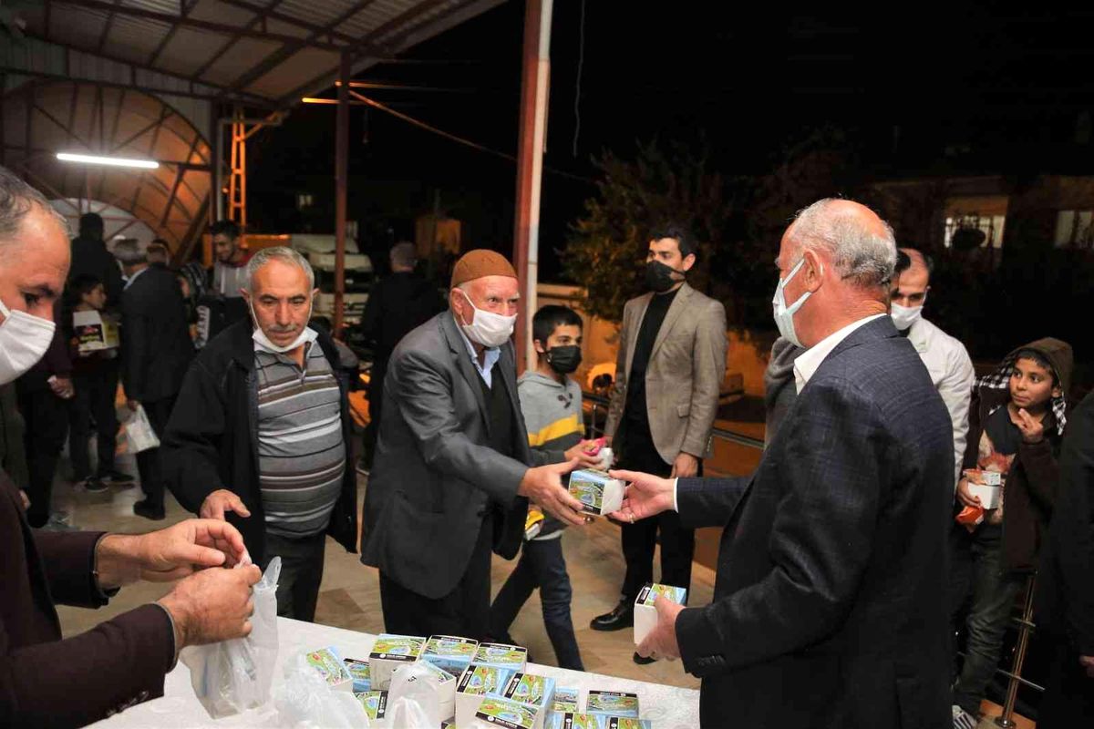 Başkan Akman\'dan vatandaşlara kandil simidi