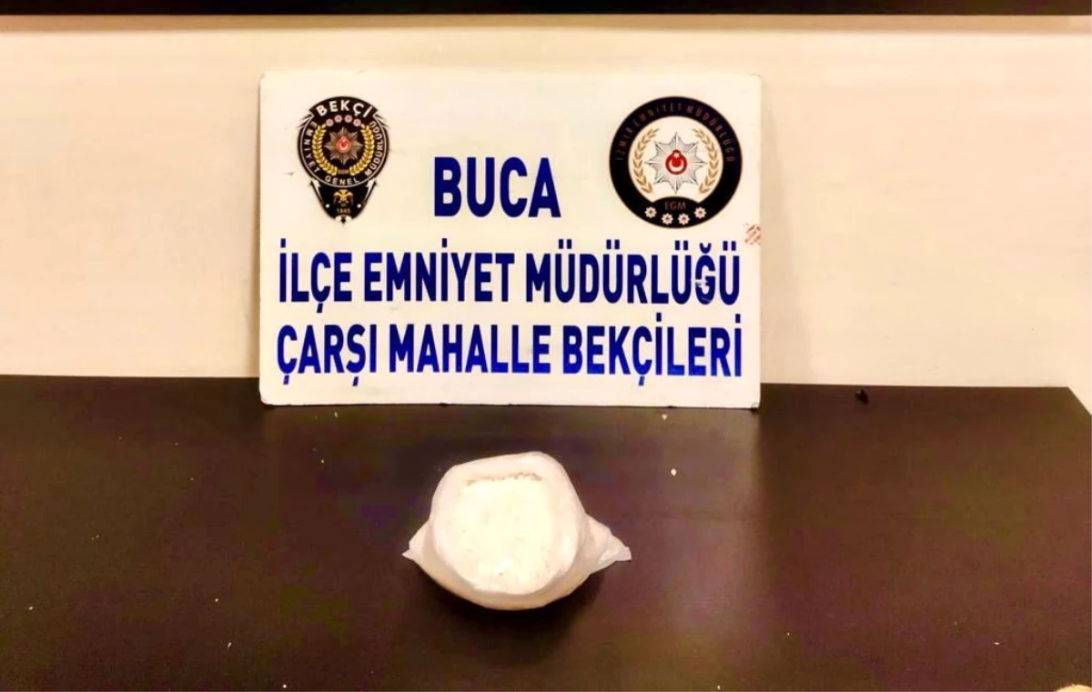 Bekçilerin durduğu araçtan yarım kilo uyuşturucu çıktı