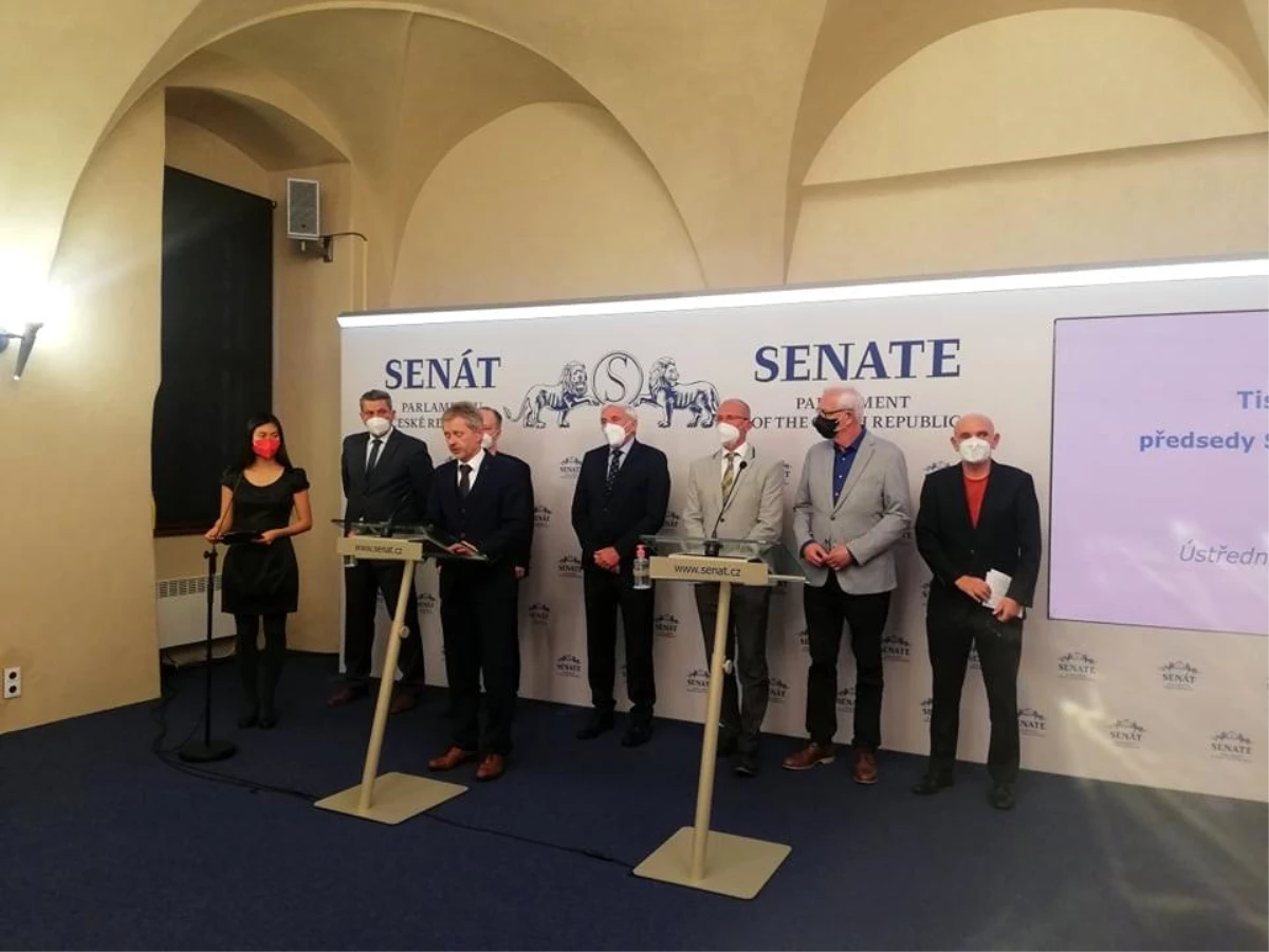 Çekya Senatosu, Devlet Başkanı Zeman\'ın yetkilerini elinden alabilir
