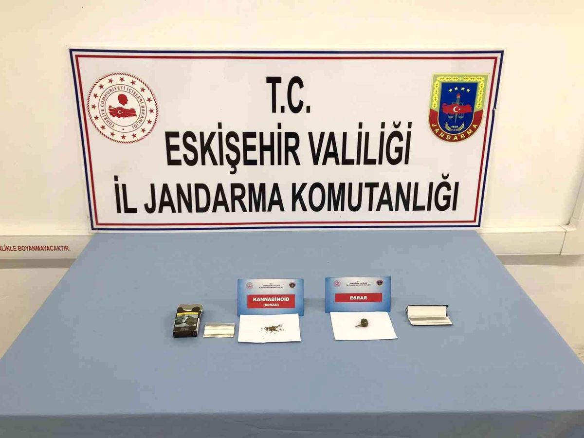 Çifteler\'de uyuşturucu operasyonu: 3 gözaltı