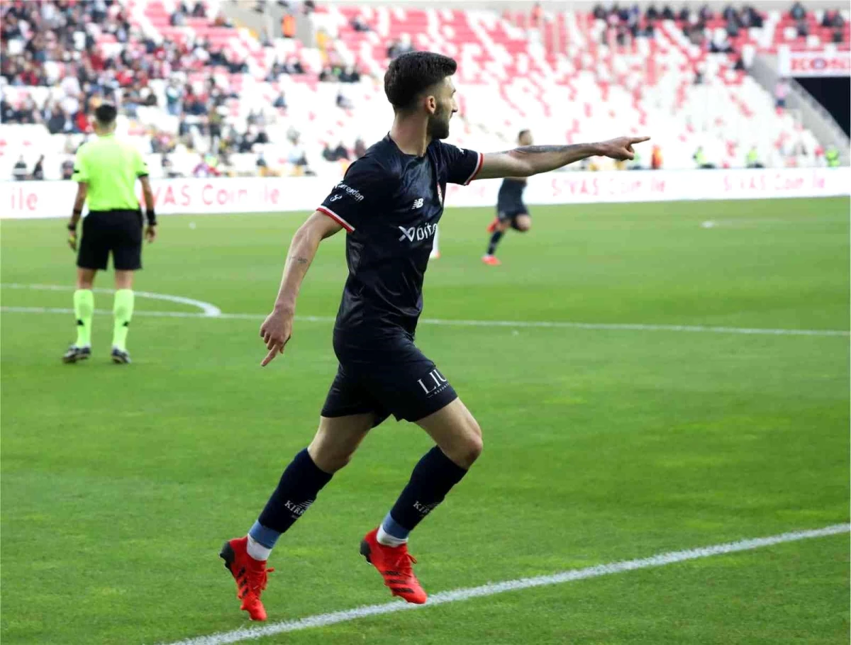 FT Antalyaspor, deplasmanda ilk gollerini DG Sivaspor\'a attı