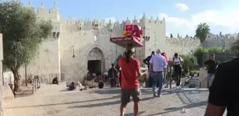 İsrail güçleri Kudüs'te bazı Filistinlileri darbetti, 2 gazeteciyi gözaltına aldı