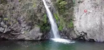 Kadıncık Şelalesi'nde sonbahar güzelliği