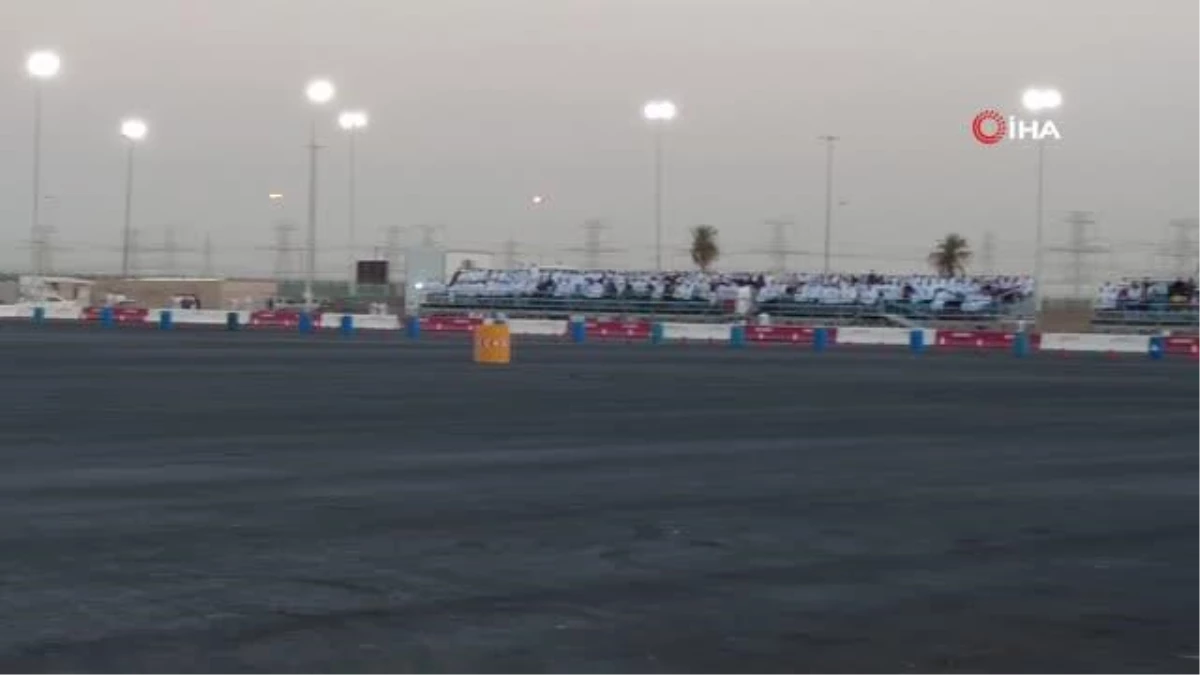 Kuveyt\'te drift yarışı düzenlendi