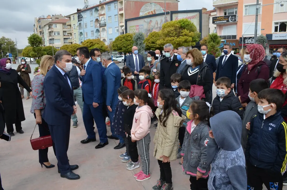 Öğrencilere simülasyon tırında deprem eğitimi verildi