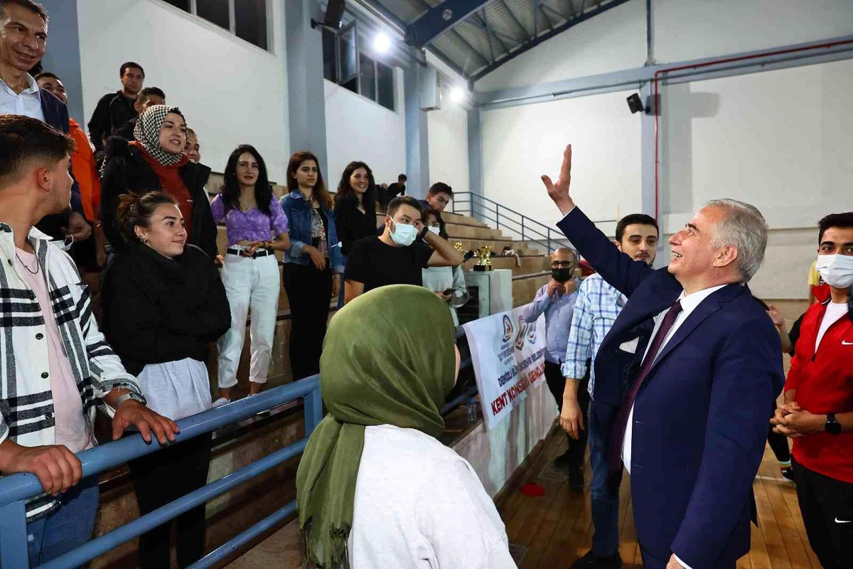 Şiddetsiz spor voleybol turnuvası düzenlendi