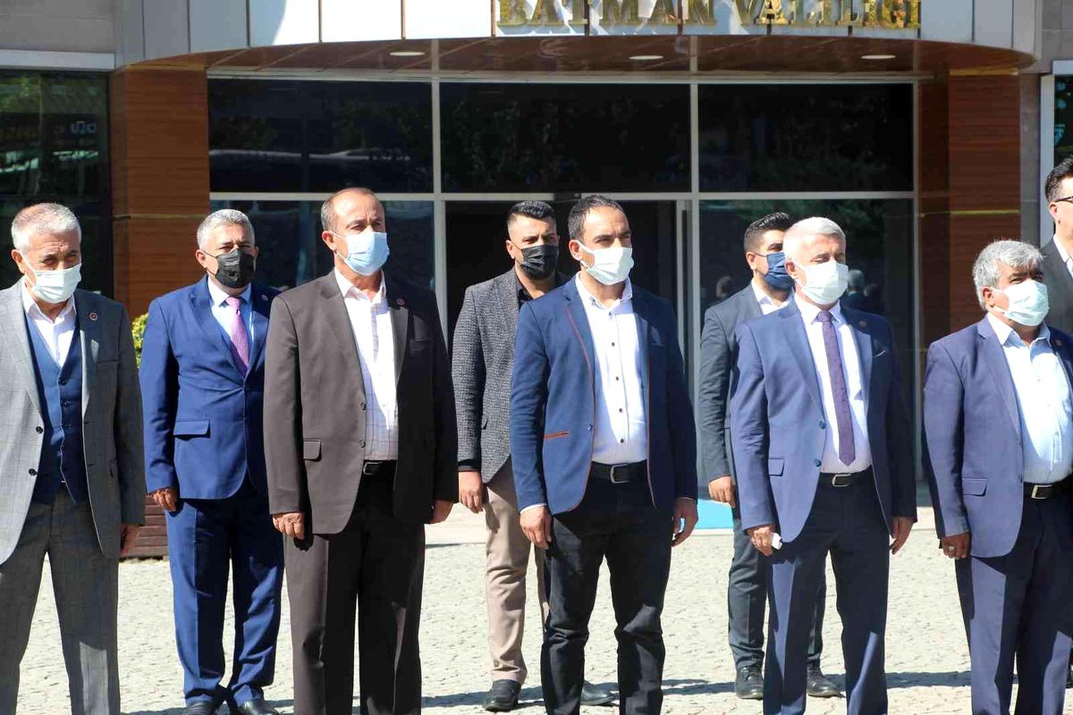 19 Ekim Muhtarlar Günü Batman Valiliği bahçesinde yapılan törenle kutlandı