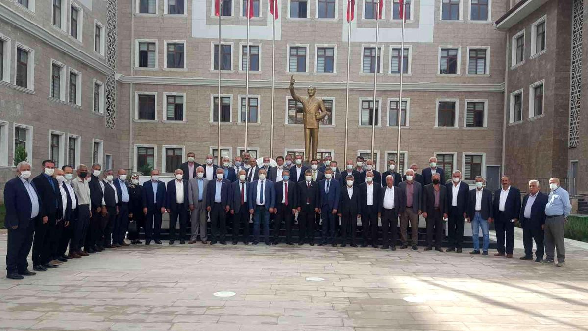 Adıyaman\'da Muhtarlar Günü kutlanıyor