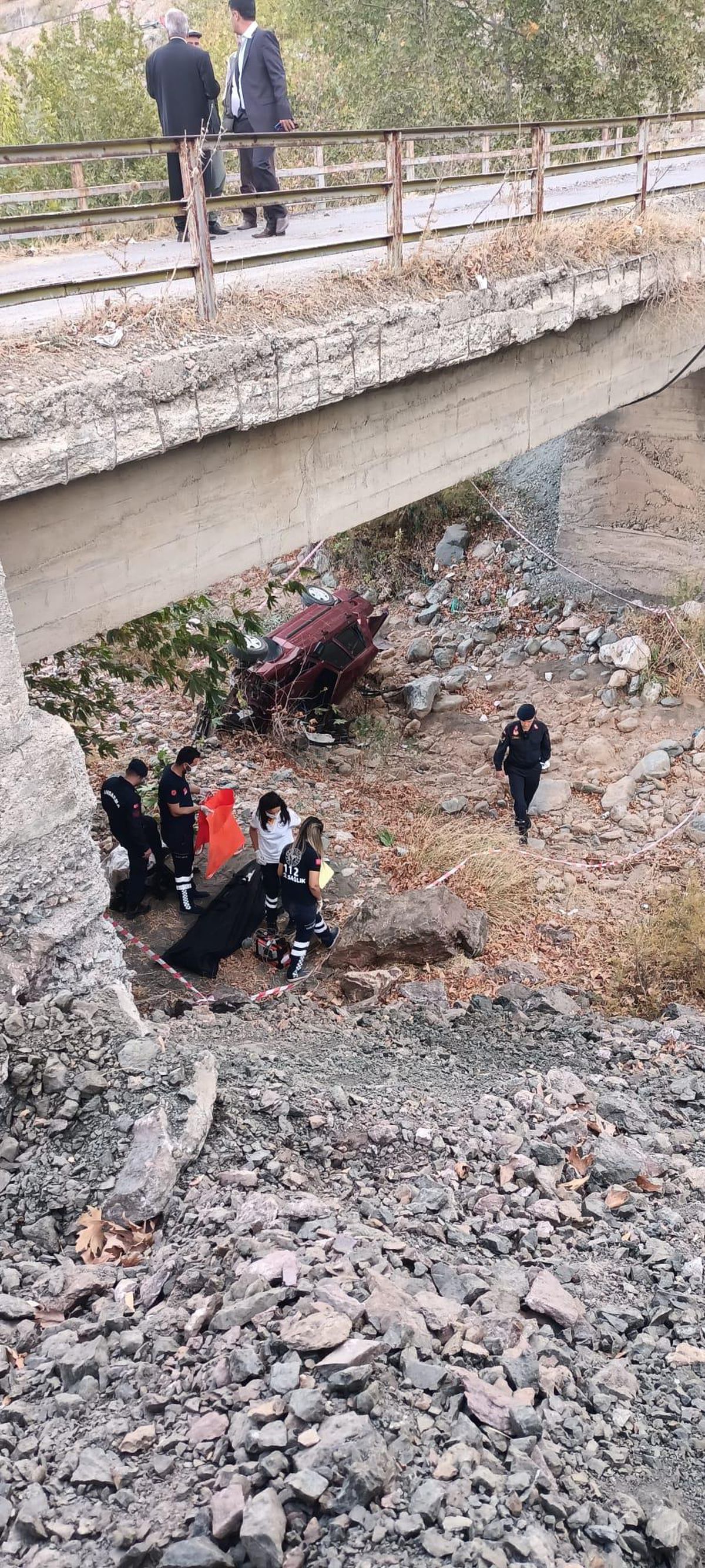 Adıyaman\'da şarampole devrilen otomobilin sürücüsü öldü