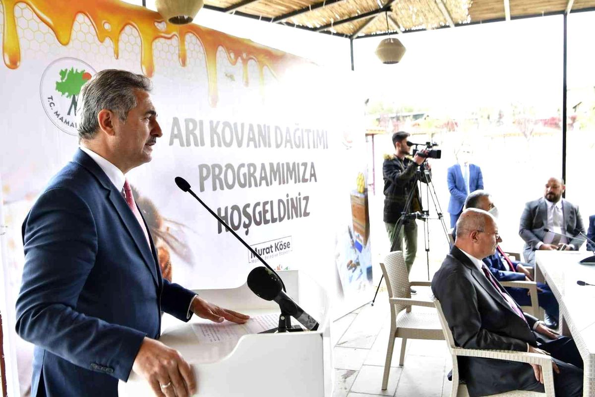 Başkan Köse\'den, girişimci kadınlara kovan desteği