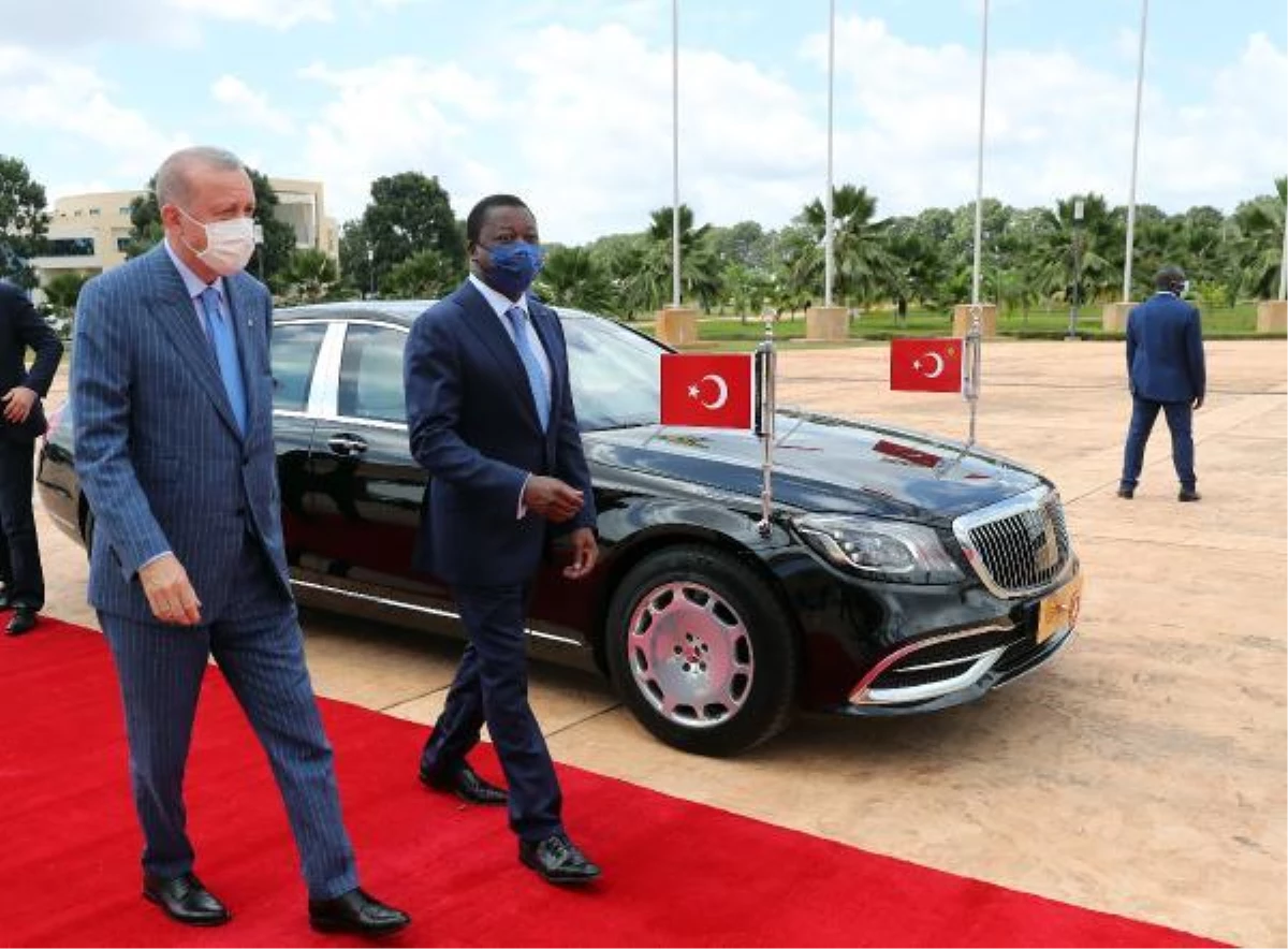 Cumhurbaşkanı Erdoğan, Togo\'da resmi törenle karşılandı