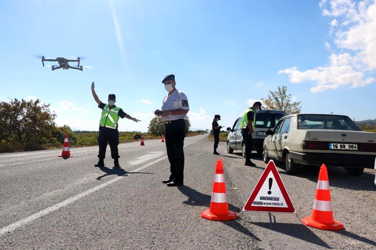 Jandarma trafiği havadan denetliyor