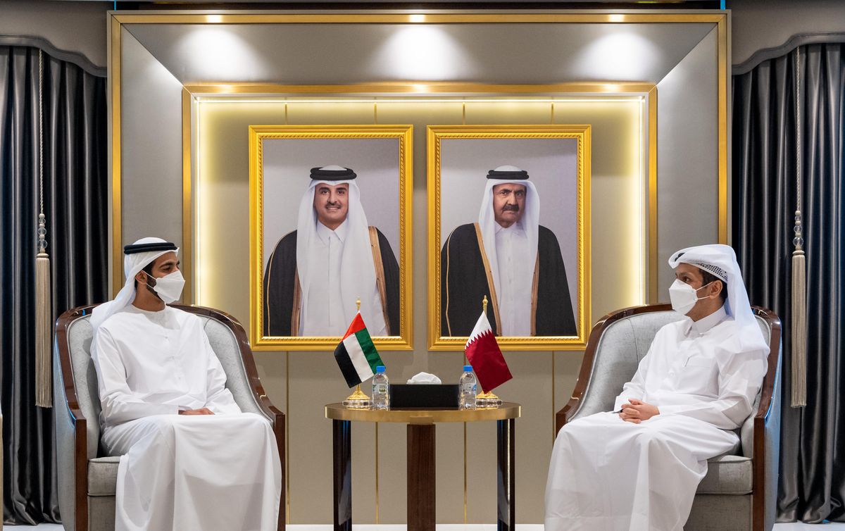 Son dakika haberleri! Katar ve BAE\'li Bakanlar Doha\'da "ilişkileri geliştirmenin yollarını" görüştü