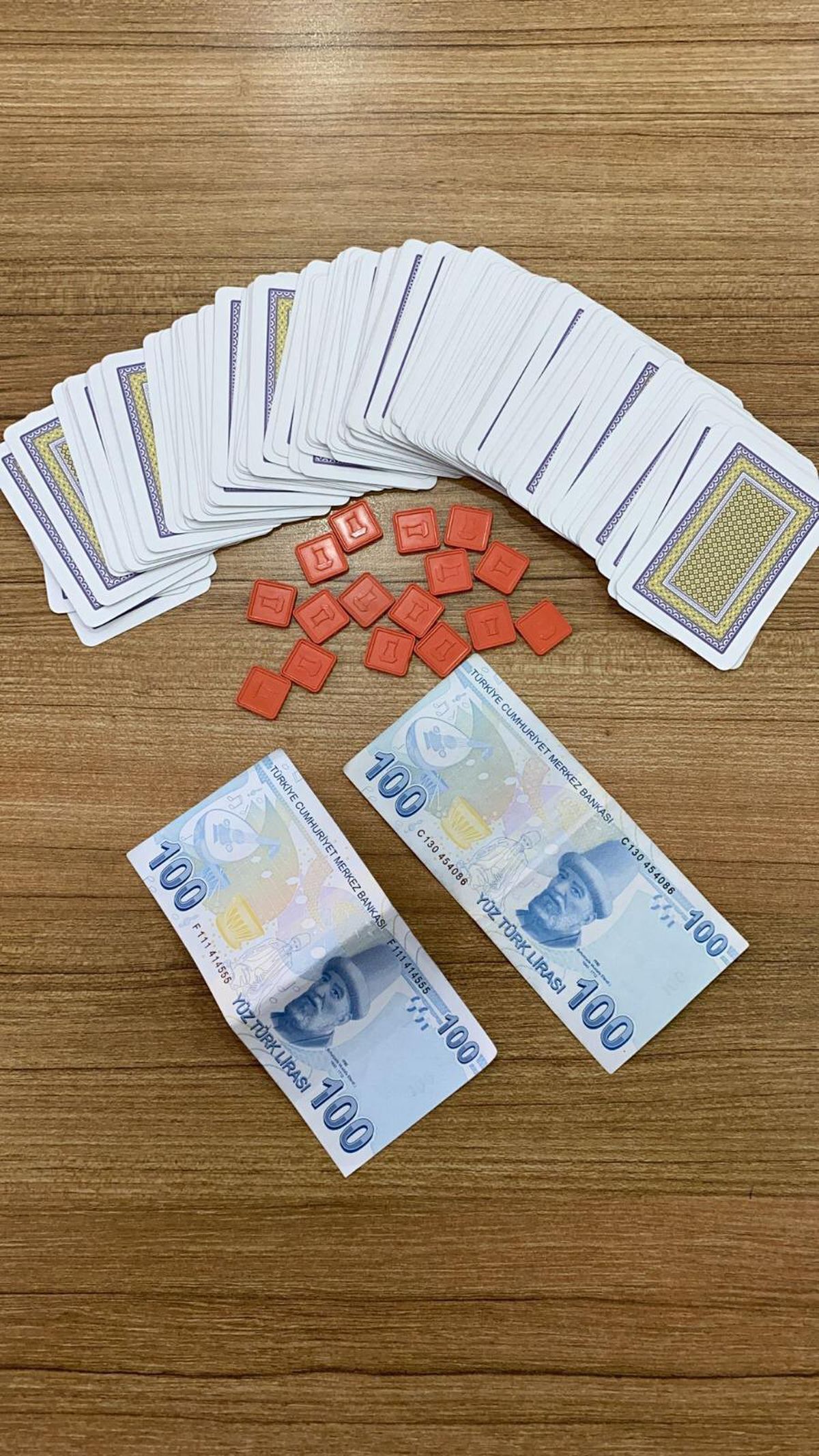 Kayseri\'de kumar oynayan 19 kişiye 19 bin 950 lira ceza