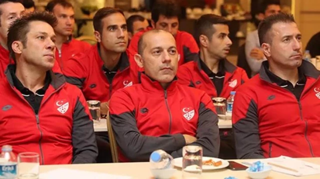 Türk futbolunda deprem! 4 hakemin profesyonel sözleşmelerinin iptali istendi