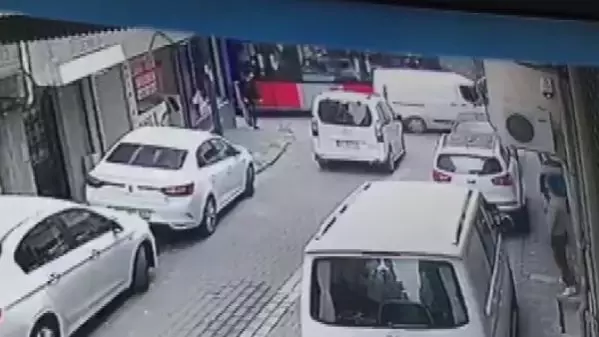 Son dakika haber! Zeytinburnu'nda tramvay kazası kamerada