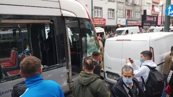 Son dakika haber! Zeytinburnu'nda tramvay kazası kamerada