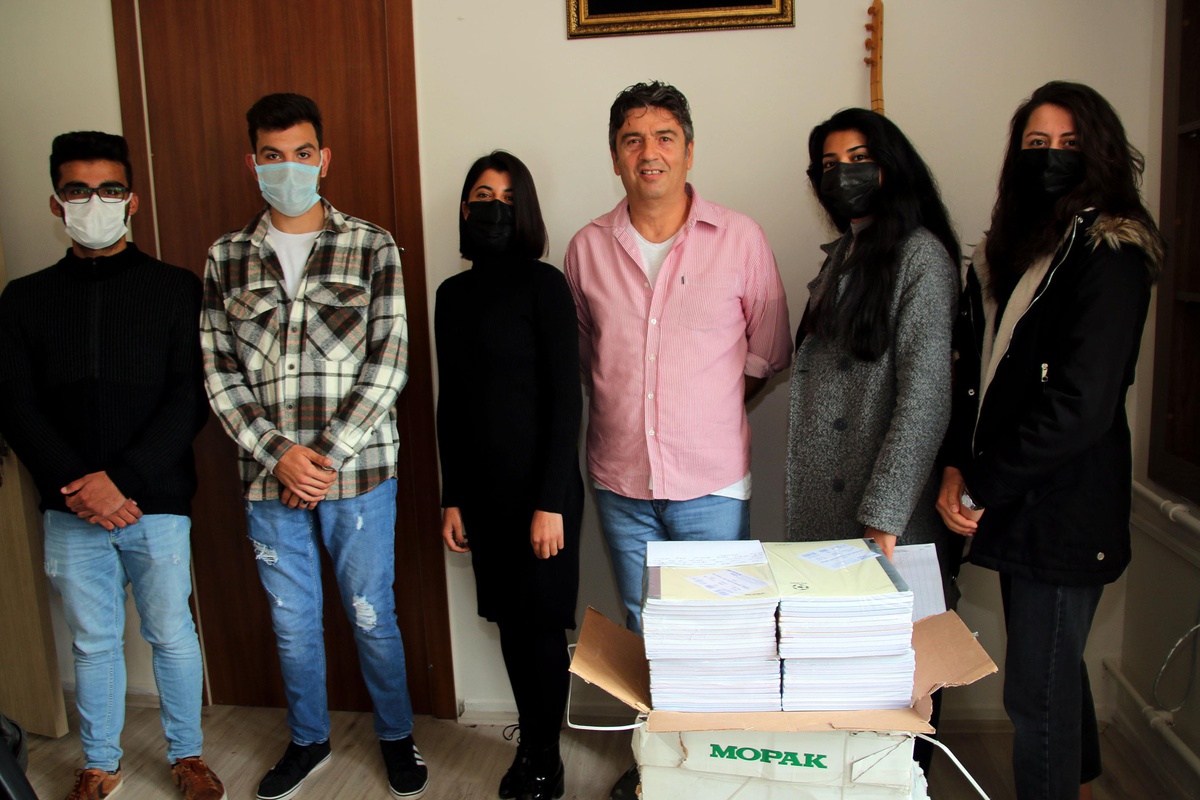 Aşık Veysel MYO\'da öğrencilerin kırtasiye ihtiyaçları ücretsiz karşılanıyor