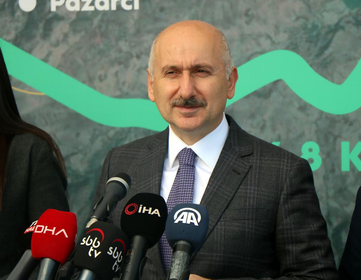 Bakan Karaismailoğlu: "Bizim siyaset anlayışımızda Türkiye\'nin \'süper güç\' olması var"