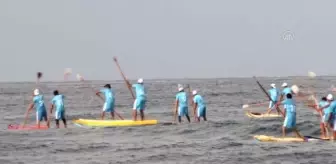 Balıkçı tekneleriyle kürek turnuvası düzenlendi.