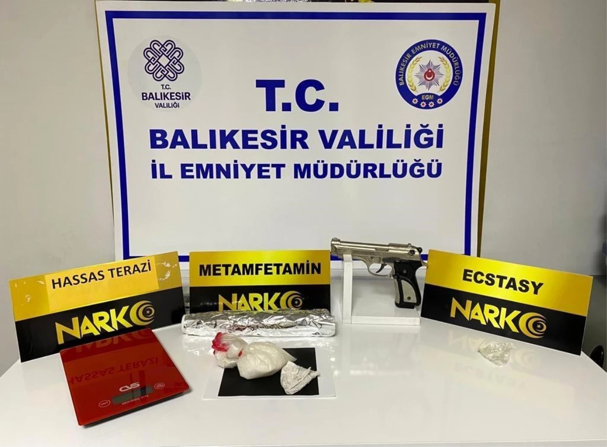 Balıkesir\'de 53 şahsa asayiş ve uyuşturucu operasyonu