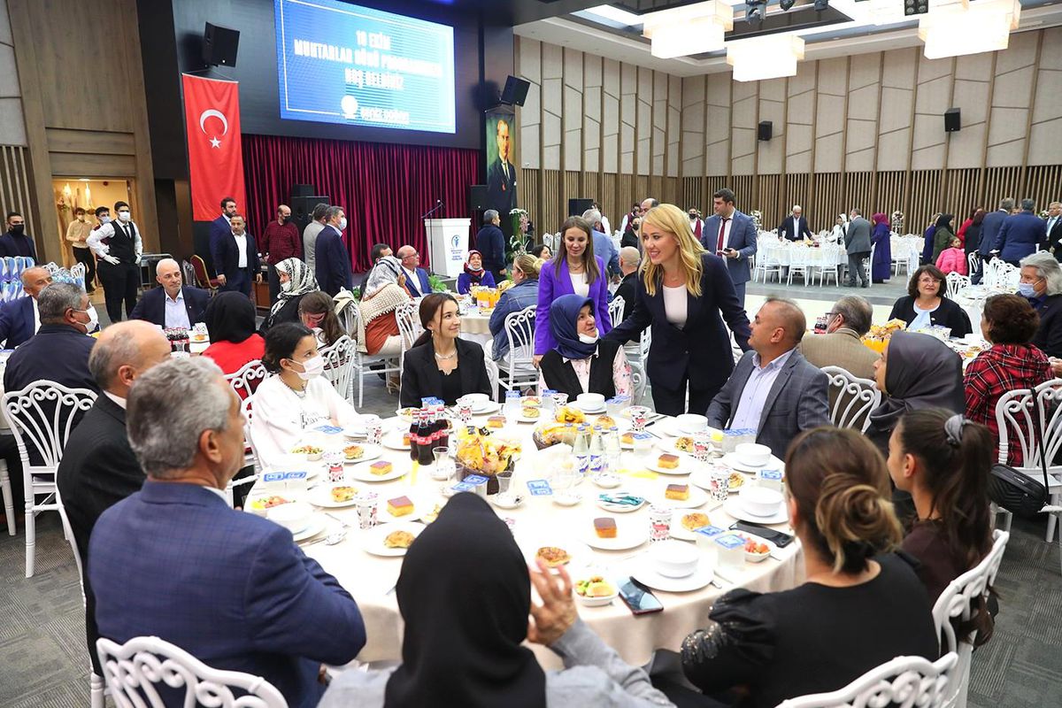 Başkan Doğan muhtarlarla bir araya geldi
