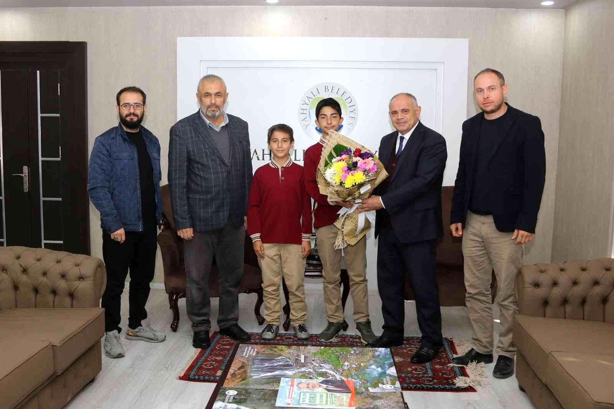 Başkan Öztürk\'ten üretken gençlere destek sözü