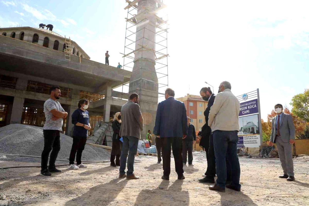 Başkan Palancıoğlu Dursun Koca Cami\'nin inşaatını inceledi