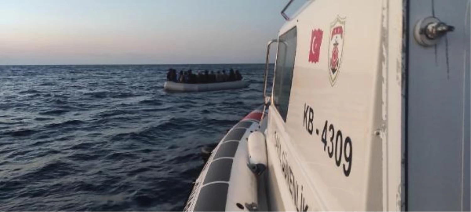 Çeşme açıklarında 25 kaçak göçmen kurtarıldı