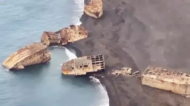 2. Dünya Savaşı'nda batan Japon gemileri, yanardağ patlamasıyla su yüzeyine çıktı 2. Dünya Savaşı'nda batan Japon gemileri, yanardağ patlamasıyla su yüzeyine çıktı