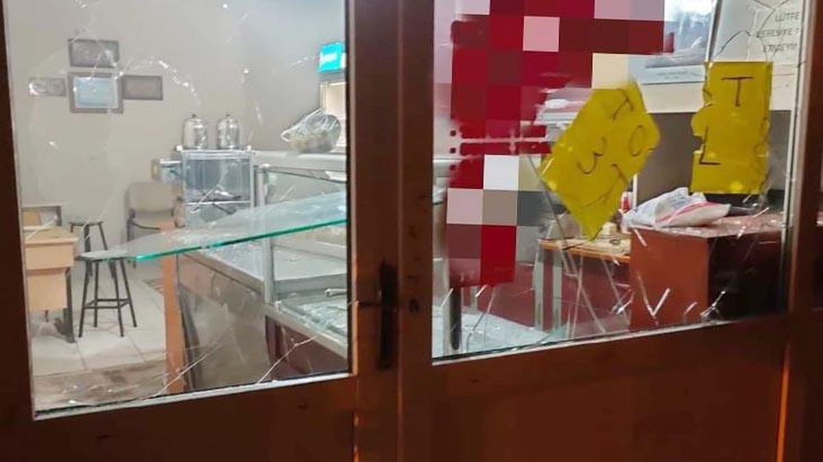 70 yaşındaki adamın iki kız çocuğuna istismarda bulunduğu iddiası mahalleyi ayağa kaldırdı