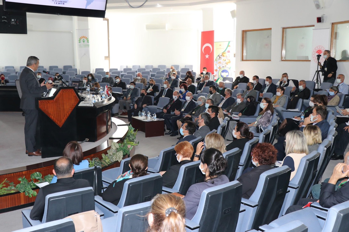 Türkiye Organik Tarım Sektörü" İzmir\'de masaya yatırıldı