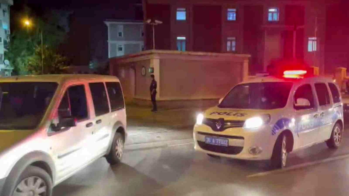 İzmir merkezli 39 ilde FETÖ operasyonu: 97 gözaltı