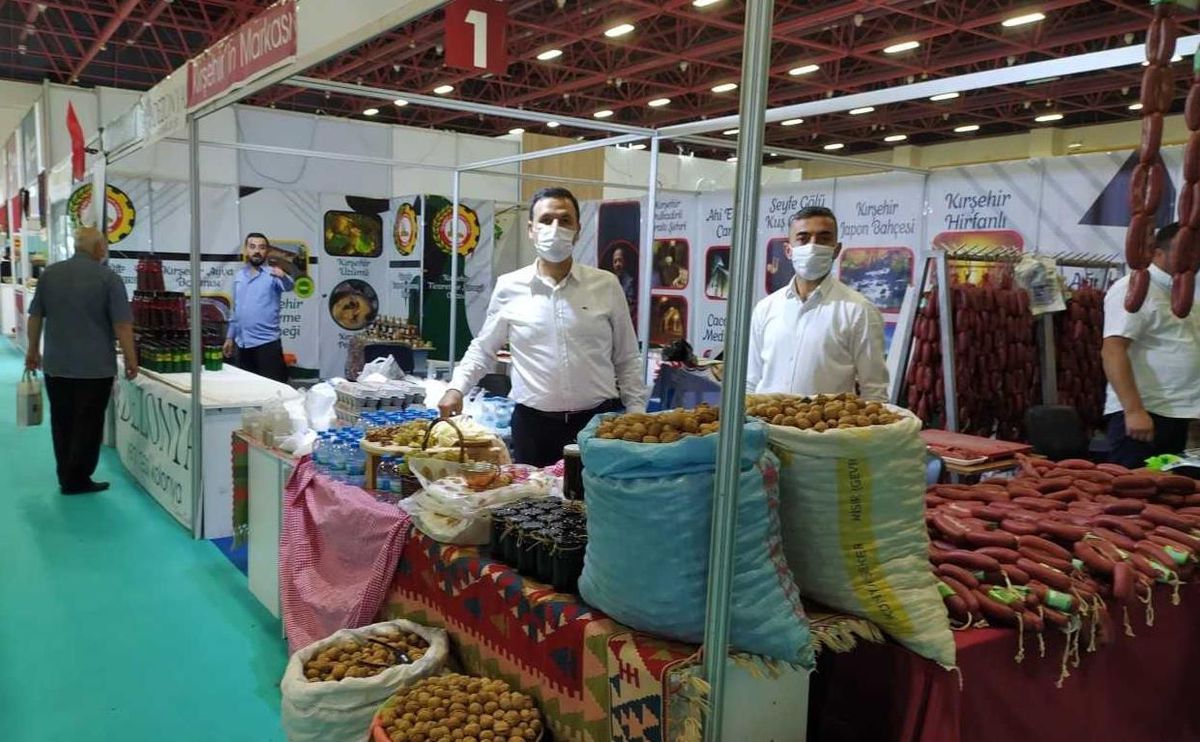 Kırşehir\'in yöresel ürünleri Antalya\'da tanıtılıyor
