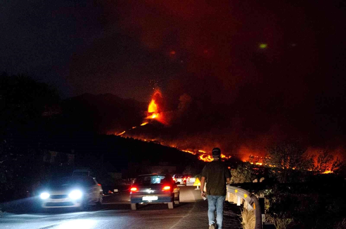 La Palma\'daki yanardağda lav çıkışı hızlandı