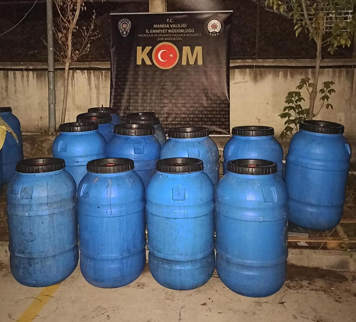 Manisa\'da 3 bin 200 litre kaçak içki ele geçirildi