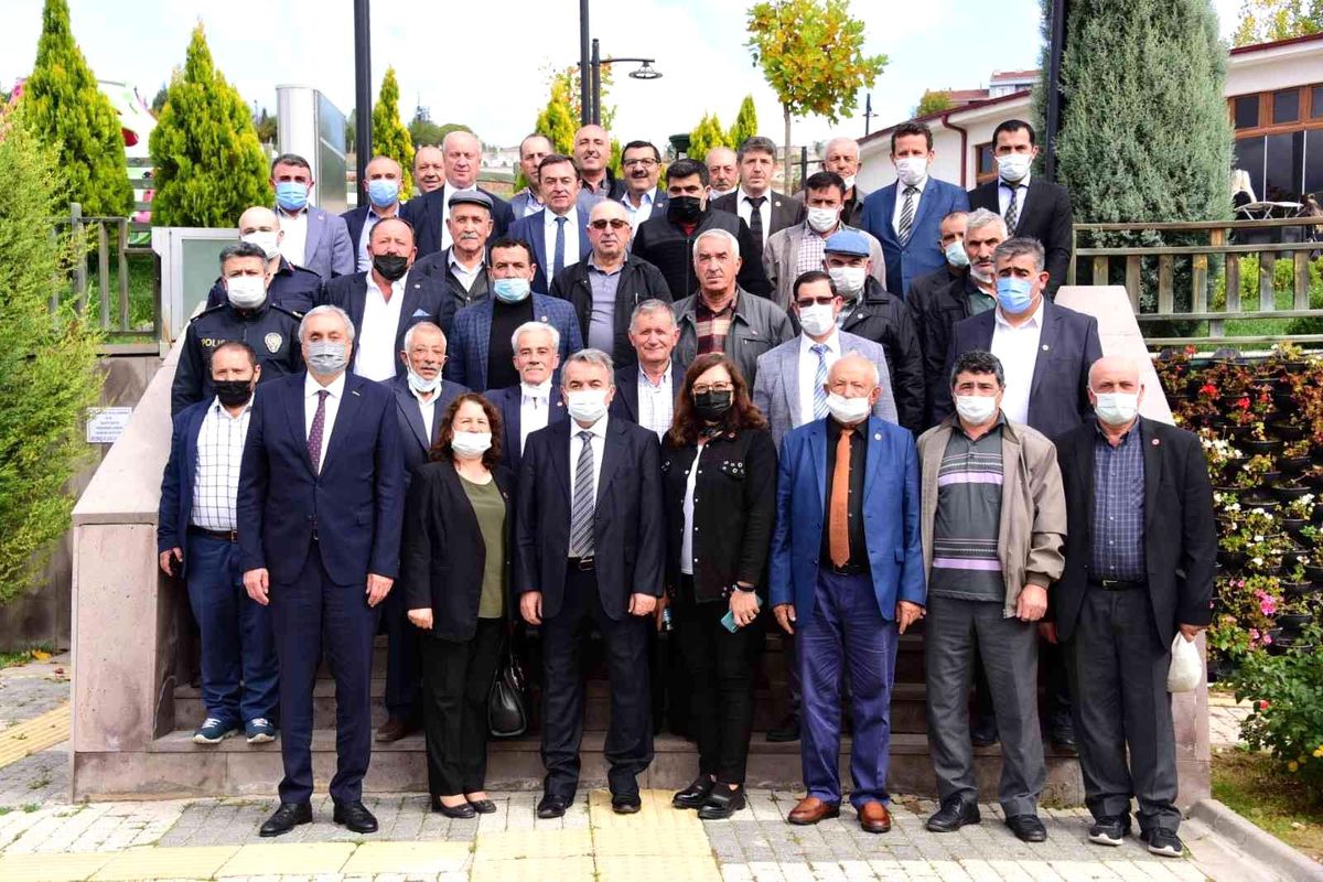 Muhtarlar onuruna yemek