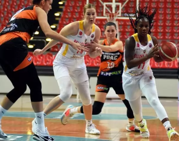 NKA Universitas PEAC: 71-63