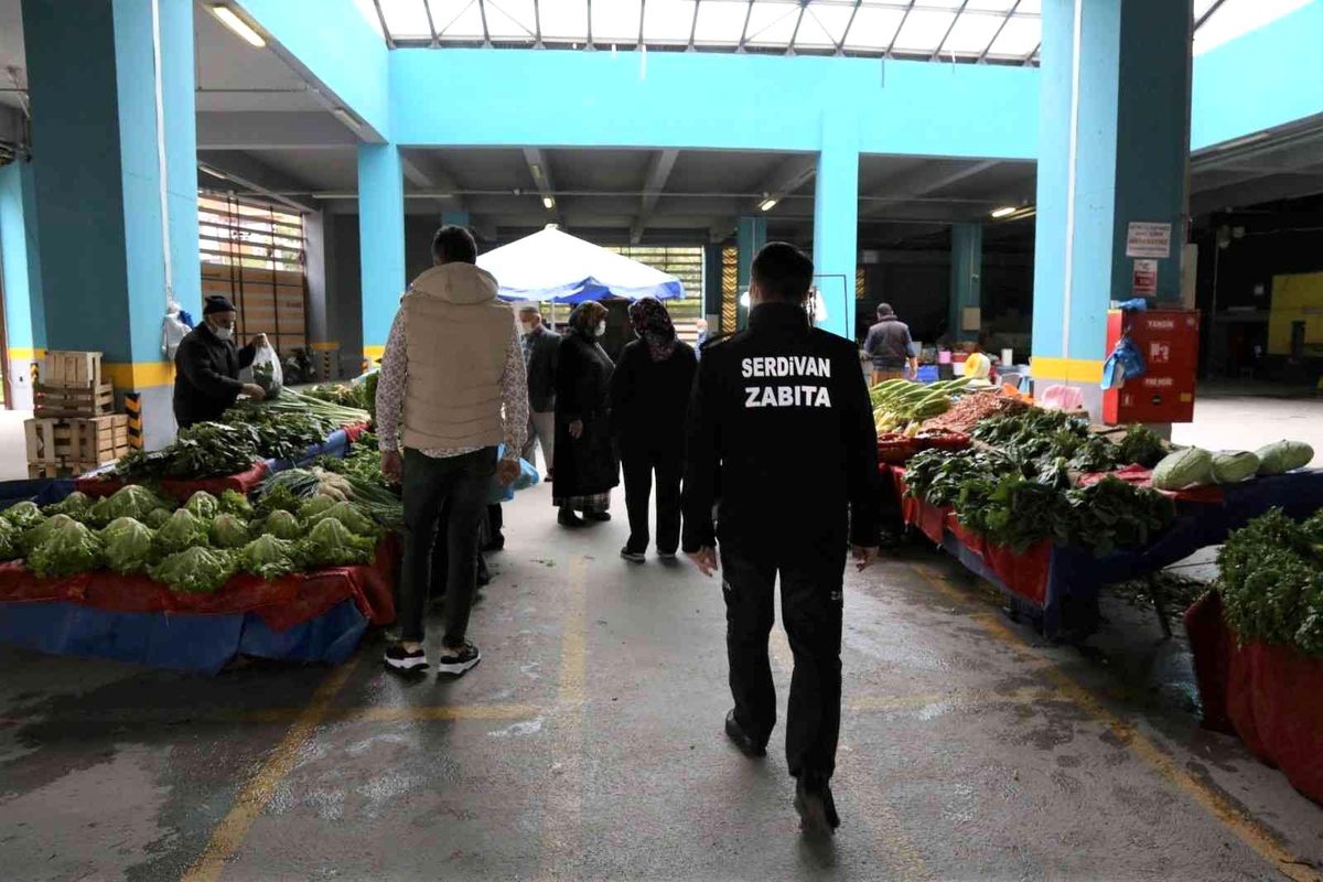Serdivan\'da pazaryeri denetimleri sürüyor