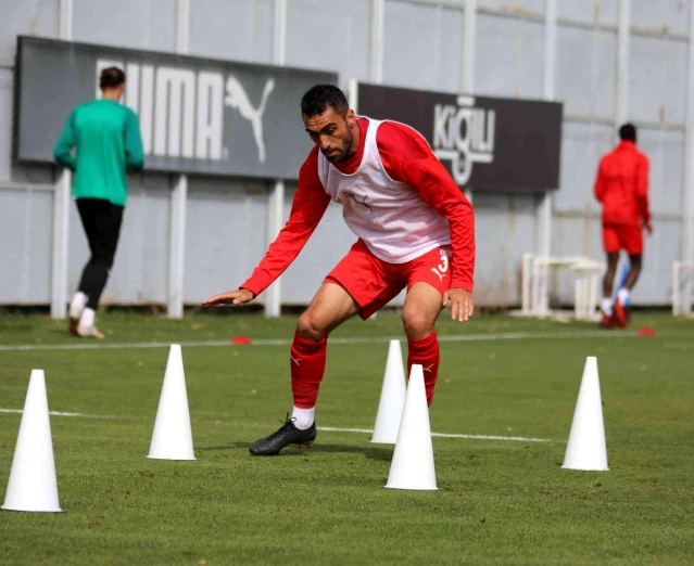 Sivasspor, Adana Demirspor maçına yoğun tempoda hazırlanıyor