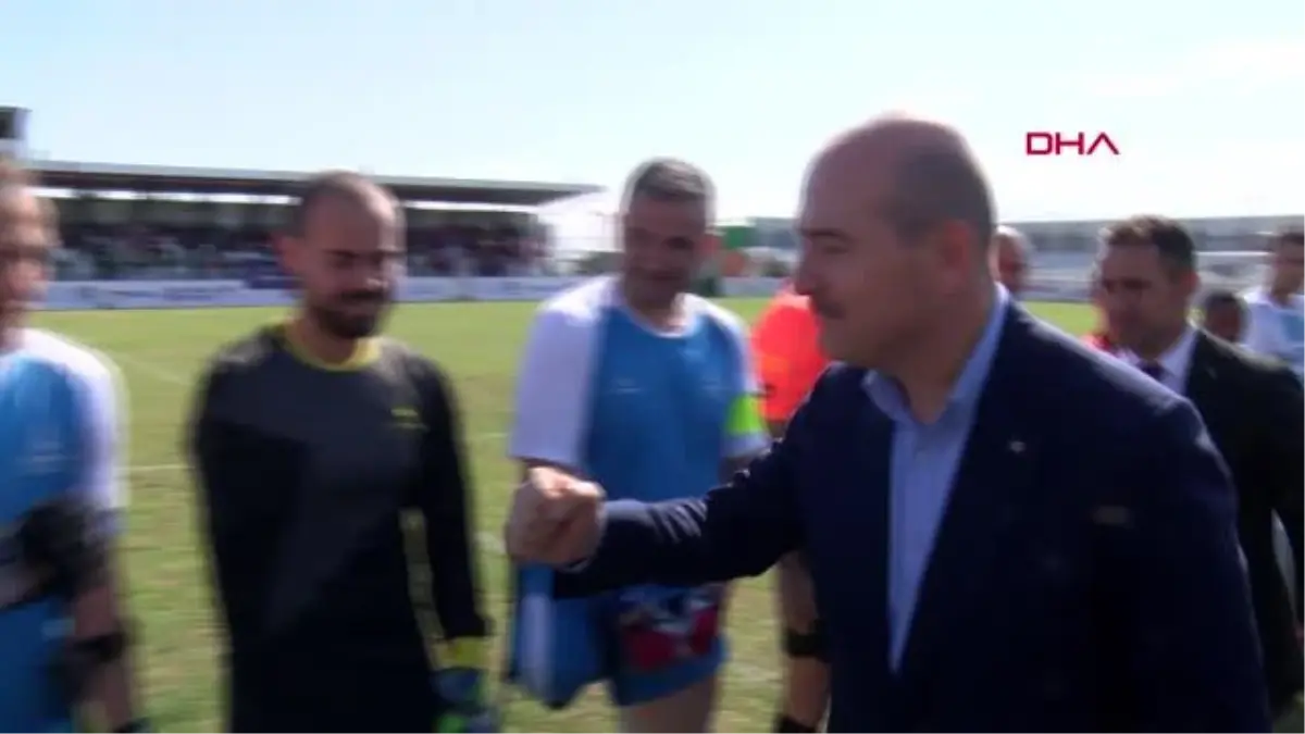 BAKAN SOYLU, AMPUTE FUTBOL TÜRKİYE KUPASI MAÇINDA BAŞLAMA VURUŞUNU YAPTI