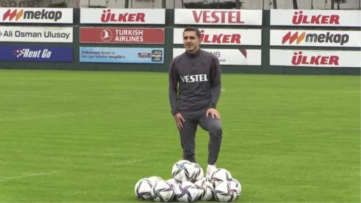 Trabzonspor\'un genç oyuncusu Abdülkadir Ömür: "Liderliğin keyfini sürüyoruz"