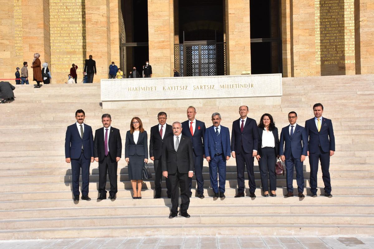 Yargıda Birlik Derneğinin yeni yönetimi Anıtkabir\'i ve Adalet Bakanı Gül\'ü ziyaret etti