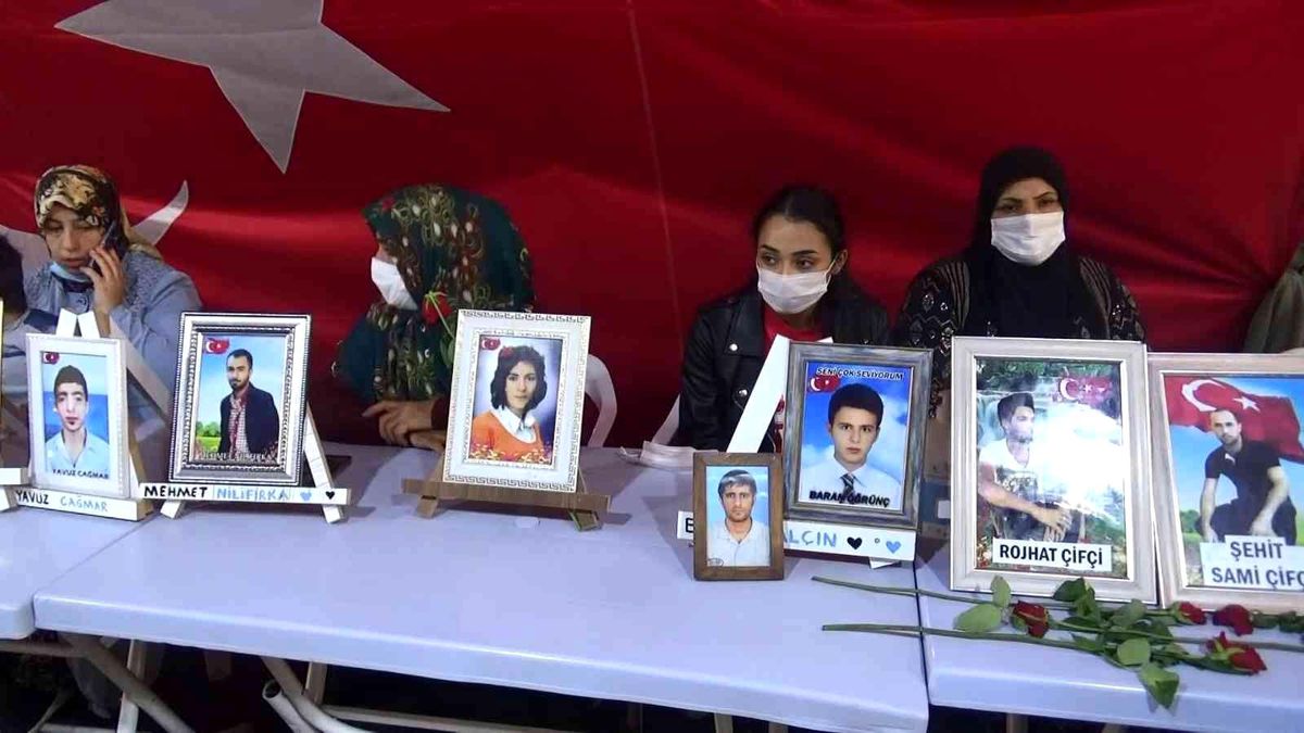 Son dakika haber! Acılı aileler çocuklarını PKK ile HDP\'den istiyor