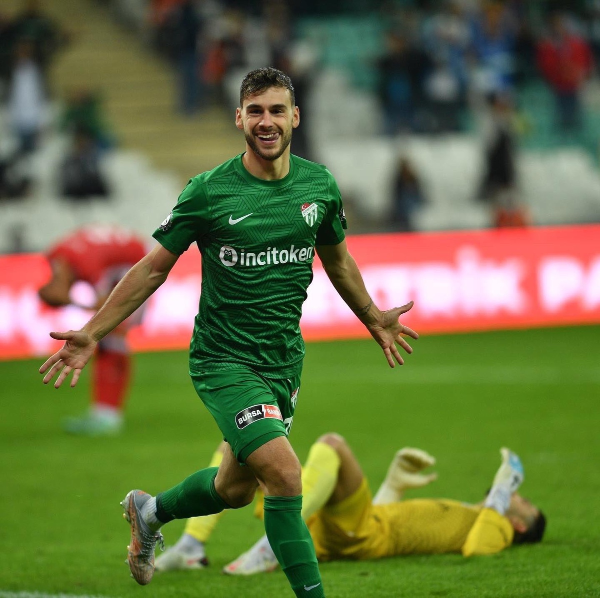 Bursaspor, Balıkesirspor\'u yenerse geçen sezonu yakalayacak
