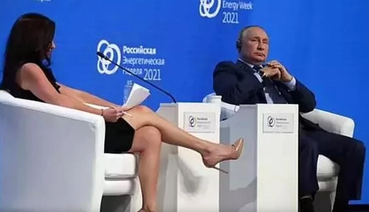 ABD\'li gazetecinin Putin\'le yaptığı röportaj gündemden düşmüyor! Bacaklarını sürekli Rus lidere uzatması eleştirildi